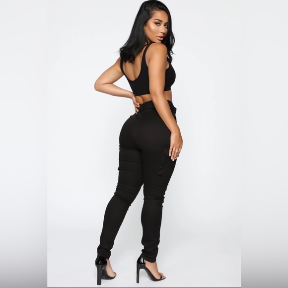 Black Fashionnova cargo pants with belt - Picture 2 of 5
